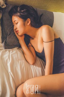 女人的裙子下藏着什么